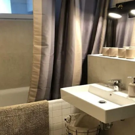 Lela Beach Apartman Apartament